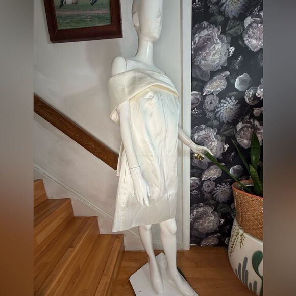 Amsale Mikado Off-The-Shoulder Shift Dress Elegant/ size 2 - Picture 8 of 11